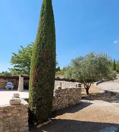 Lou Paradou Luberon Bed and Breakfast 4*